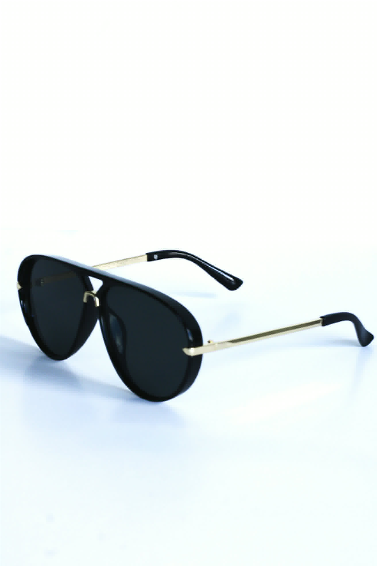 ETERNA | BLACK GLASSES
